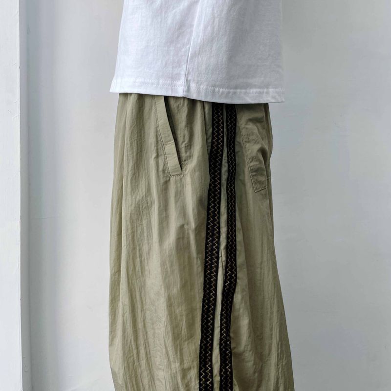 Crumpled Texture Line-Detail Pants