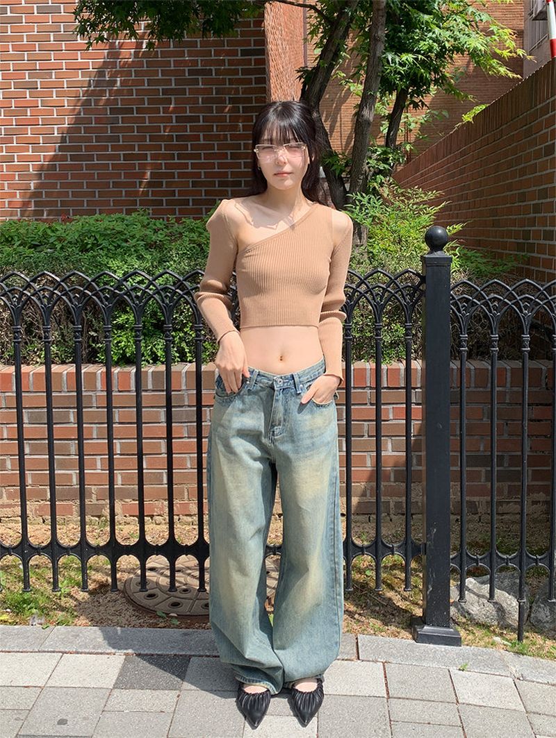 BACK POCKET WIDE JEANS