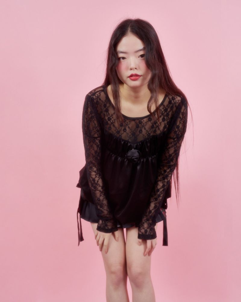 CORSAGE PUFF BLOUSE [BLACK]
