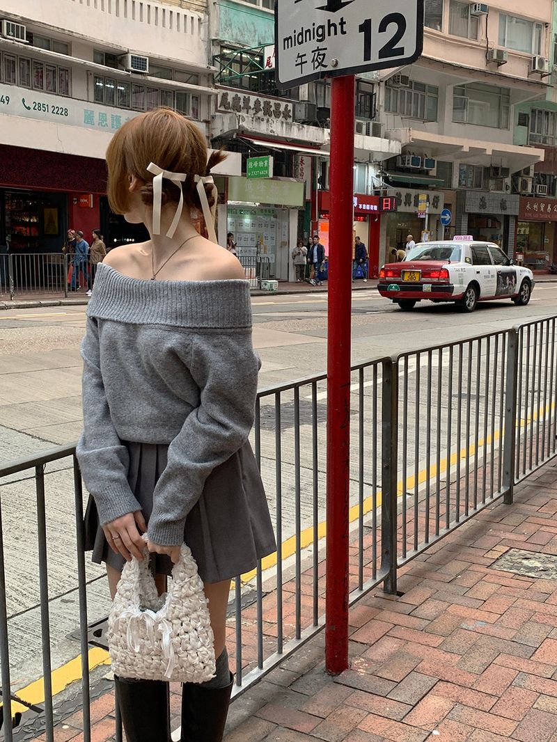 [MADE] PONIA OFF SHOULDER KNIT