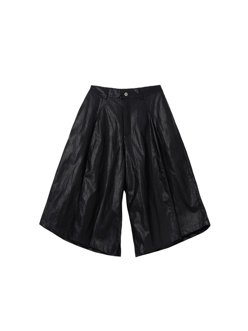 6CRAYON(シックスクレヨン)の「6CRAYON Black Elastic Waist Spliced Pleated PU Leather Shorts(Pants)」
