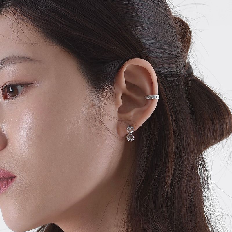 Lace earcurf