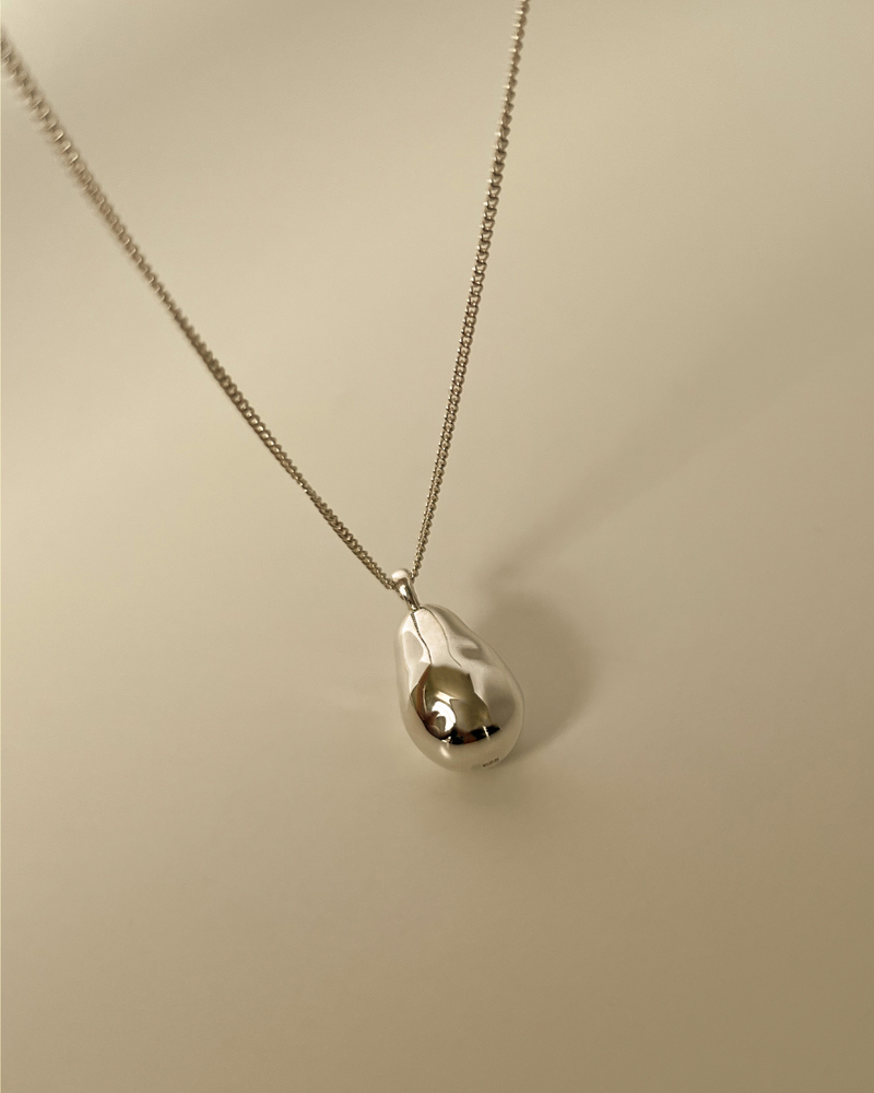 Sweet pear necklace (silver)