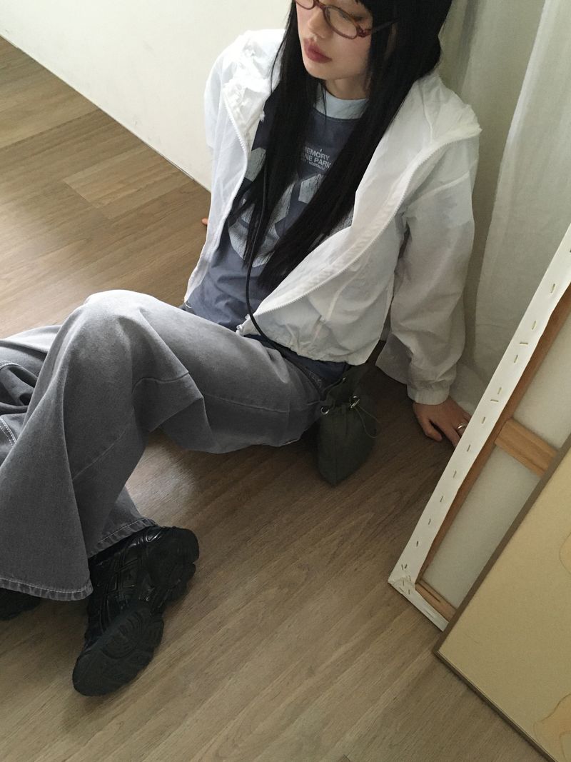 Alka cut crop hood windbreaker jumper