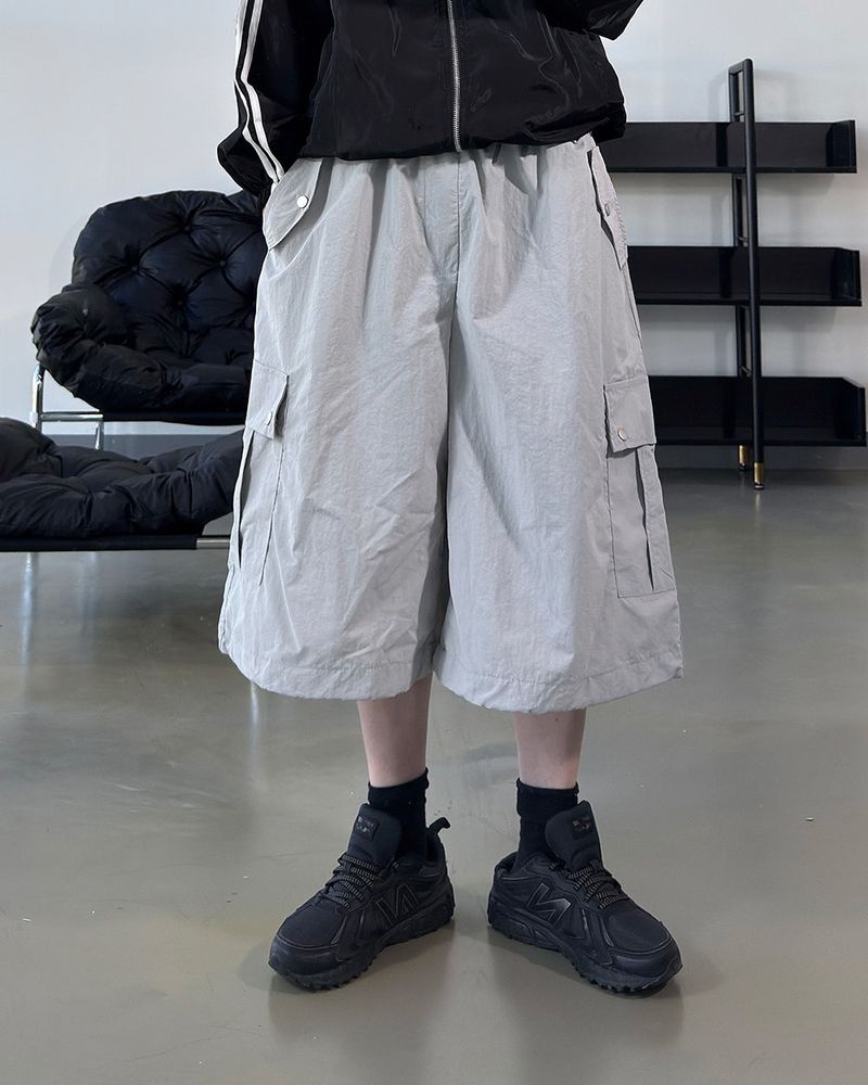 Kelt Nylon Cargo Bermuda Pants