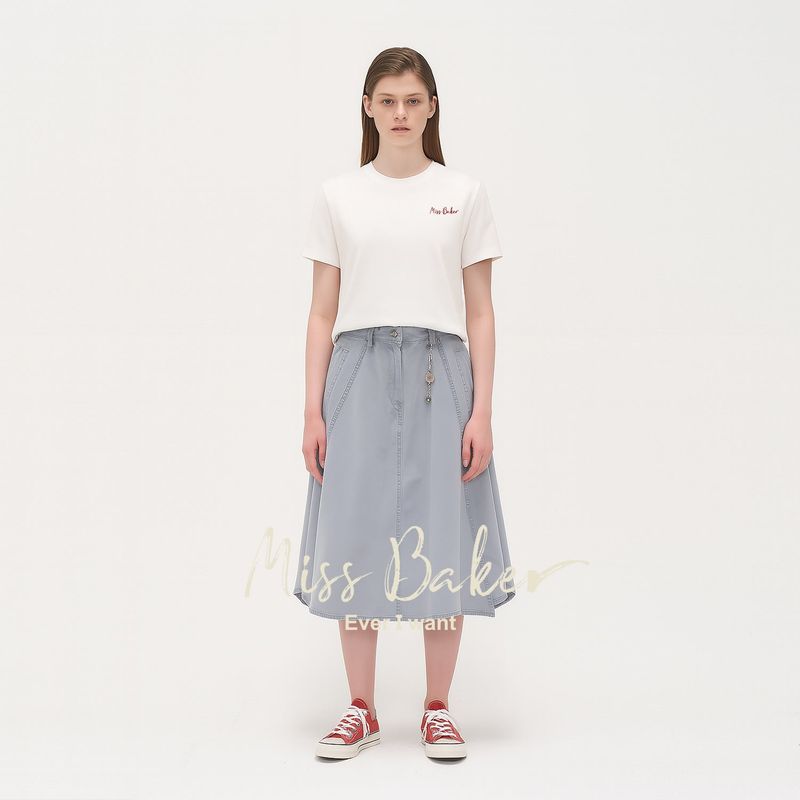 Miss Baker（ミスベイカー）の「スモールロゴTシャツ ホワイト（トップス）」