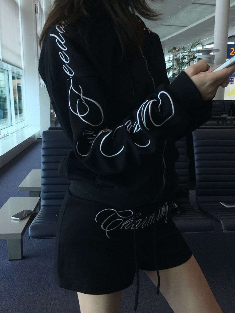 [SET] Script Lettering Hoodie Zip-up and Short Pants (3c)