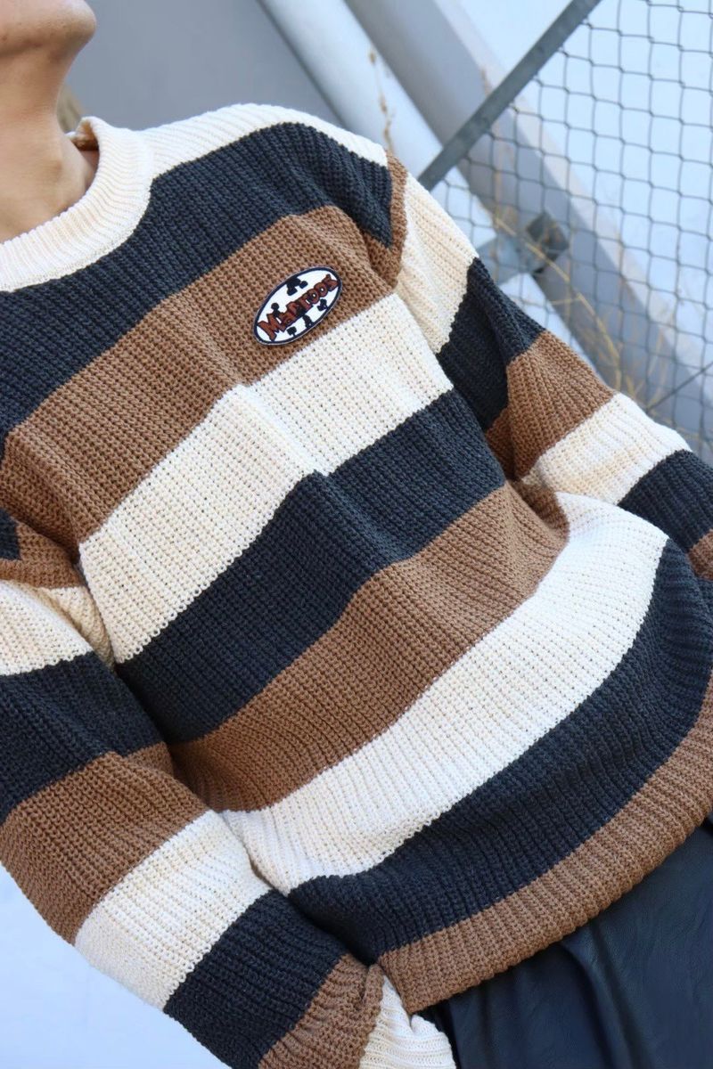 Patch border knit