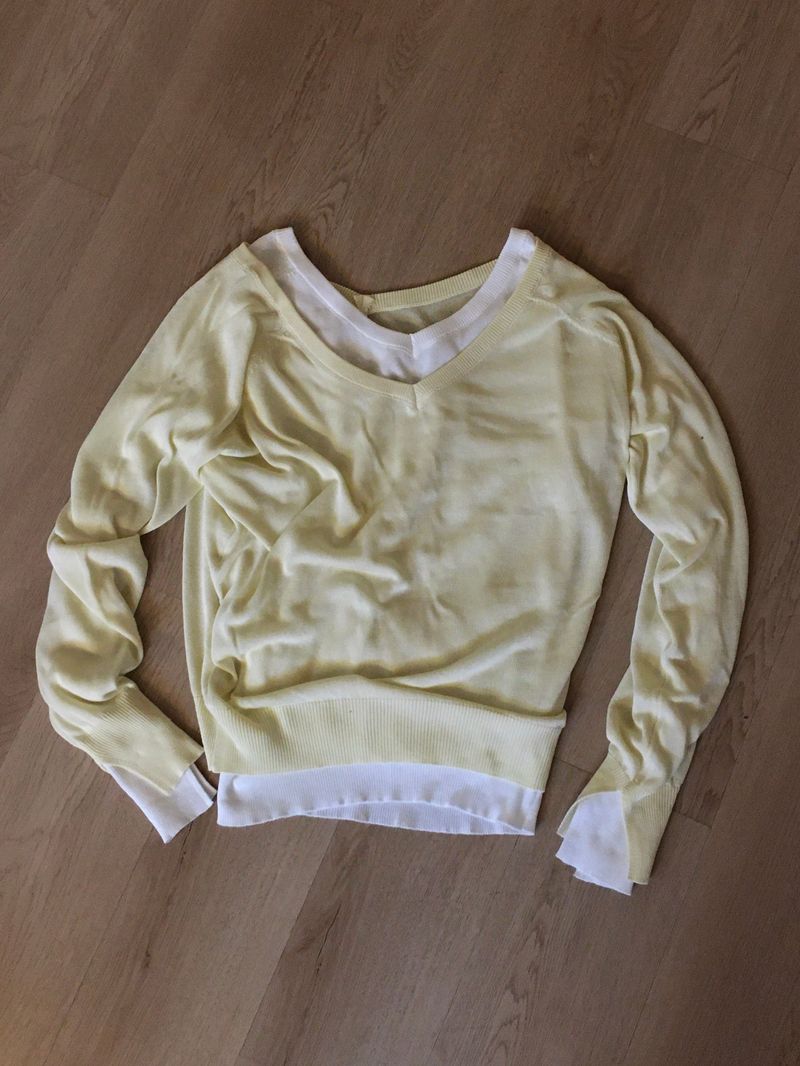 All-Day V-Neck Sleeveless Team Knit (6c)