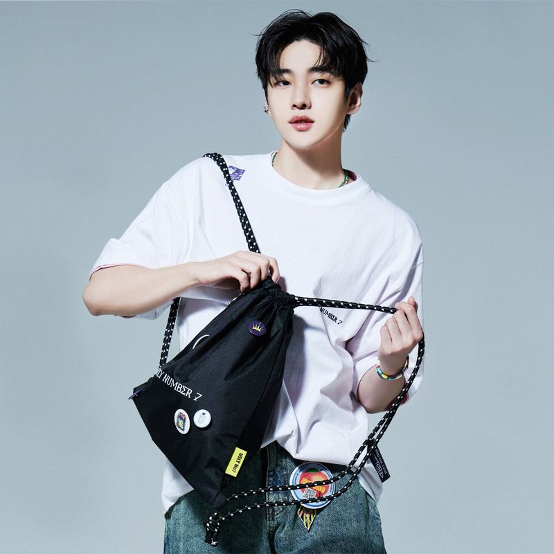 HOLYNUMBER7 X DKZ BLACK BAG_ADDITIONAL BADGES