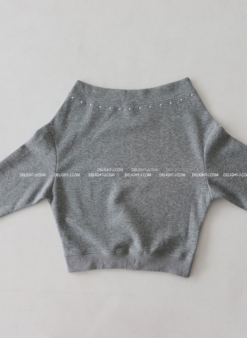 Ball stud off-shoulder sweatshirt