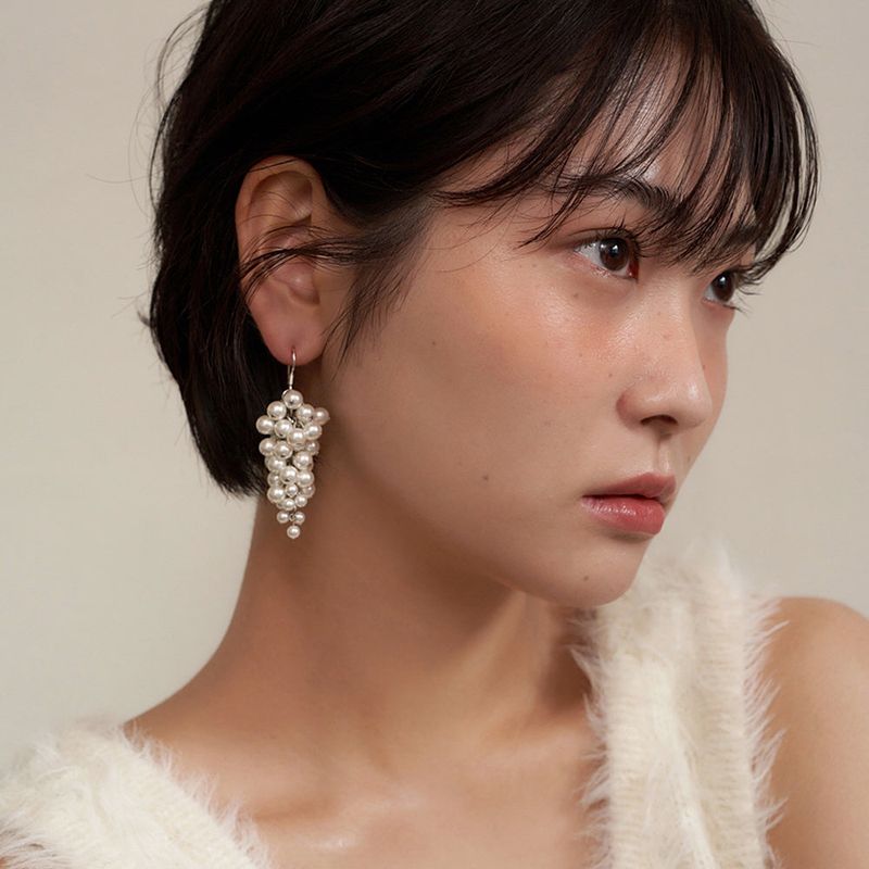 geegee(ジジ)の「pearl grape earring - white(Accessories)」