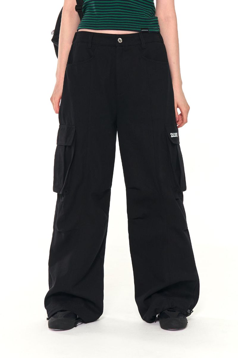 212E WIDE CARGO TUCK PANTS (BLACK)