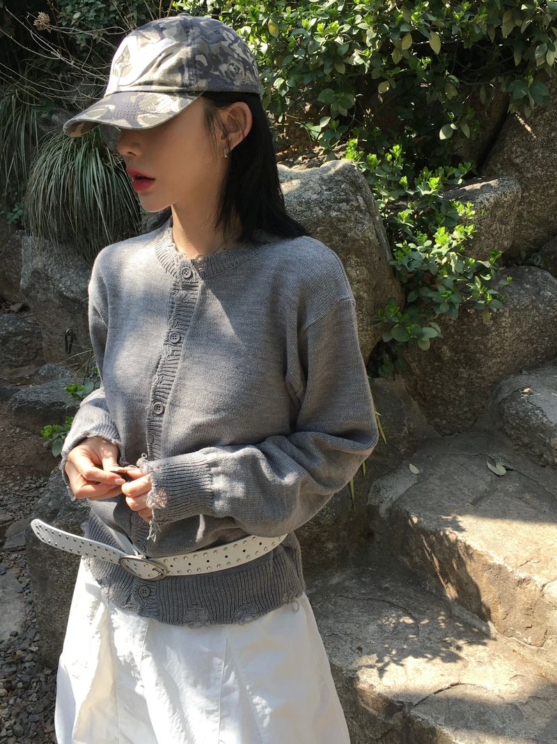 Peak Damage Crop Cardigan (4c)