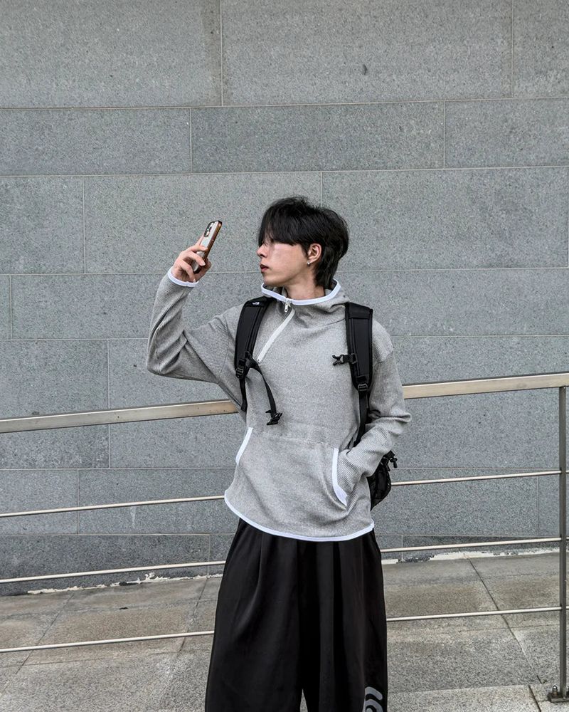 Terne ribbed diagonal zipper hoodie
