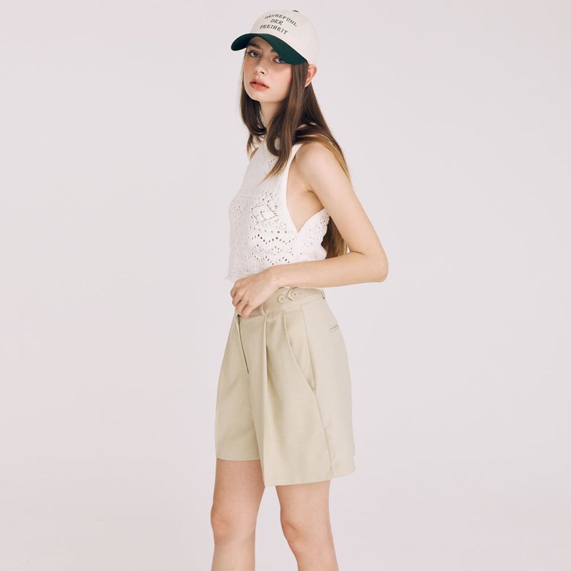 TWO BUTTON PINTUCK WOOL SHORTS (KAHKI)