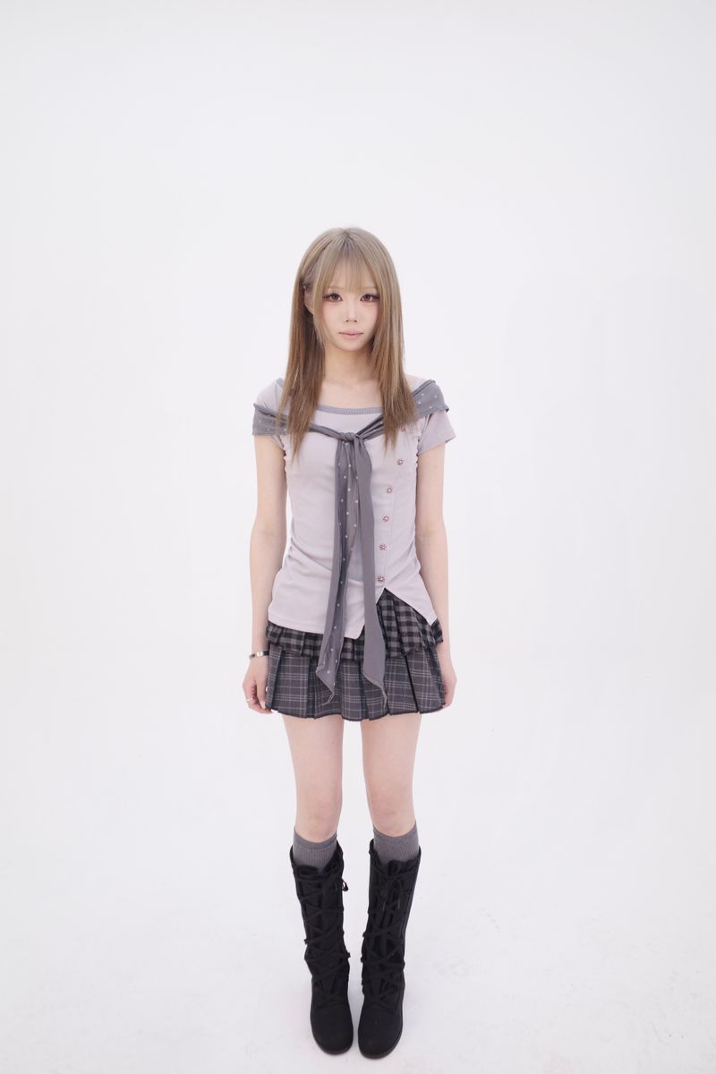 テピドットストラップTシャツ