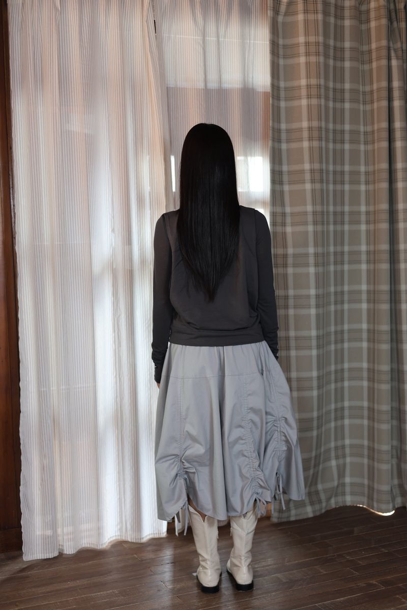 eyelet vest_charcoal