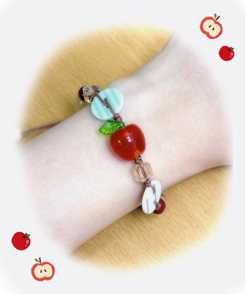 Adamdree（アダムドリー）の「アップルモーリーガールビンテージビーズブレスレット（アクセサリー）」
