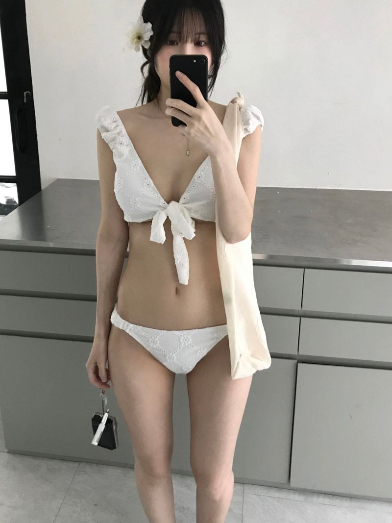 Punching tie bikini (one color)