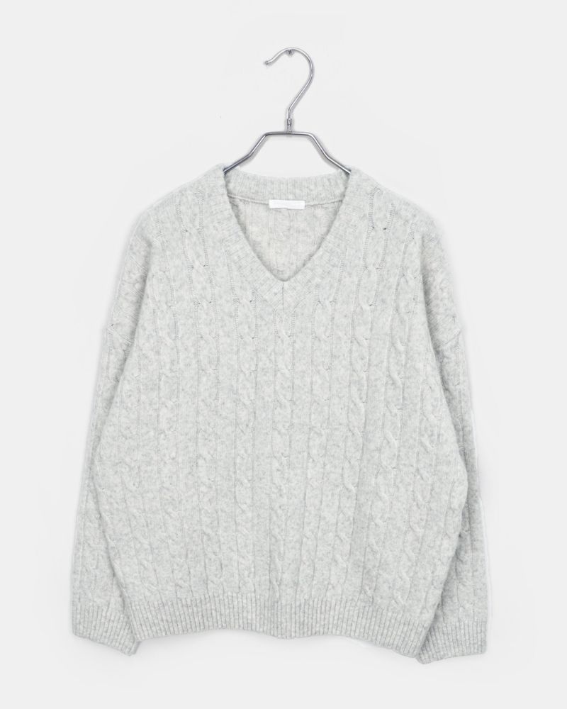 Noyu Loose Wool Cable-knit V-neck Sweater