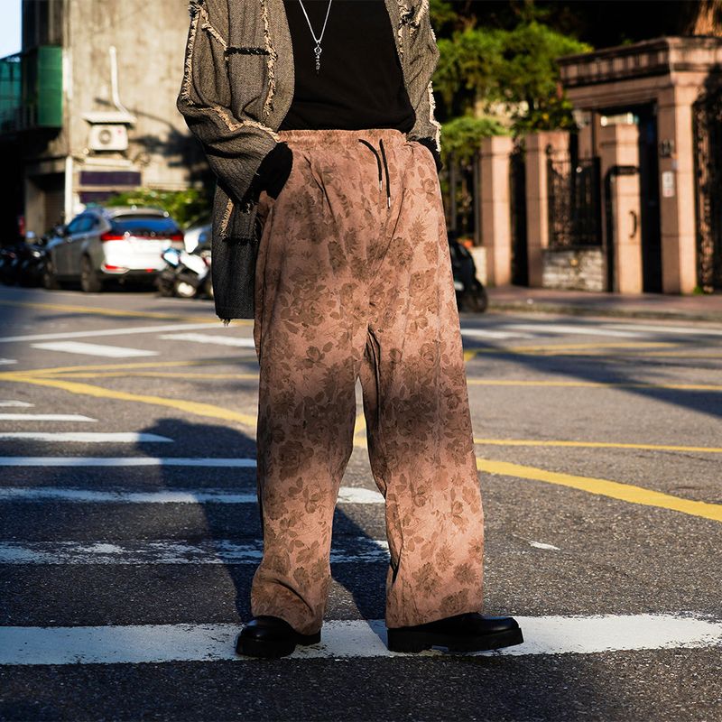 GANGPIE.CLUB（ガンパイクラブ）の「ローズエンボス加工のストレートパンツ（Pants）」