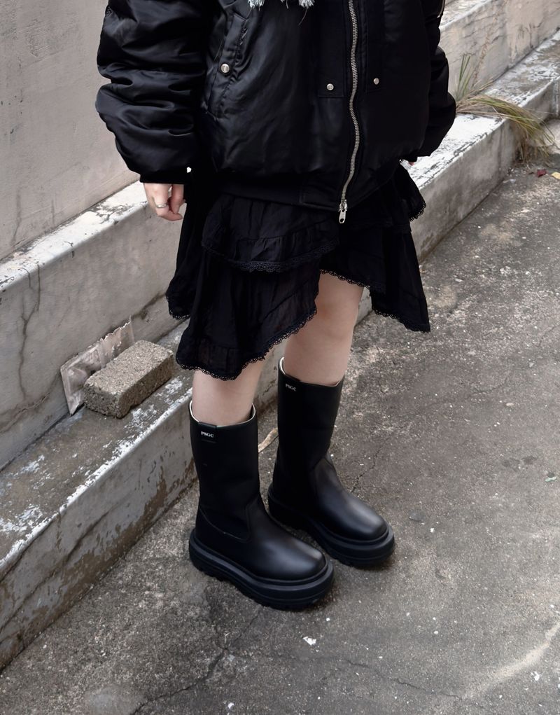MILLION BOOTS BLACK