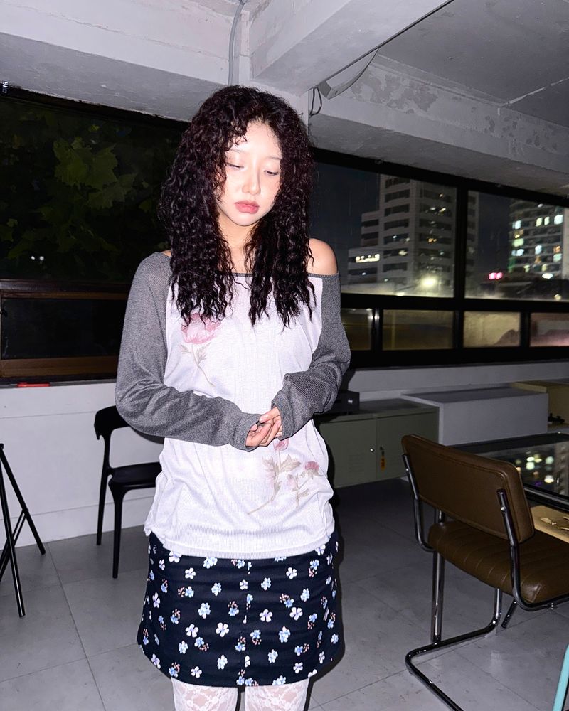 (2color) Soft Tulip Raglan Sheer Long Sleeve Tee