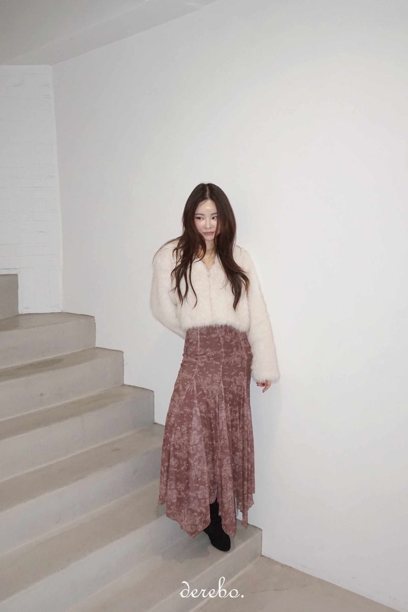 Layer Renaissance Long Skirt