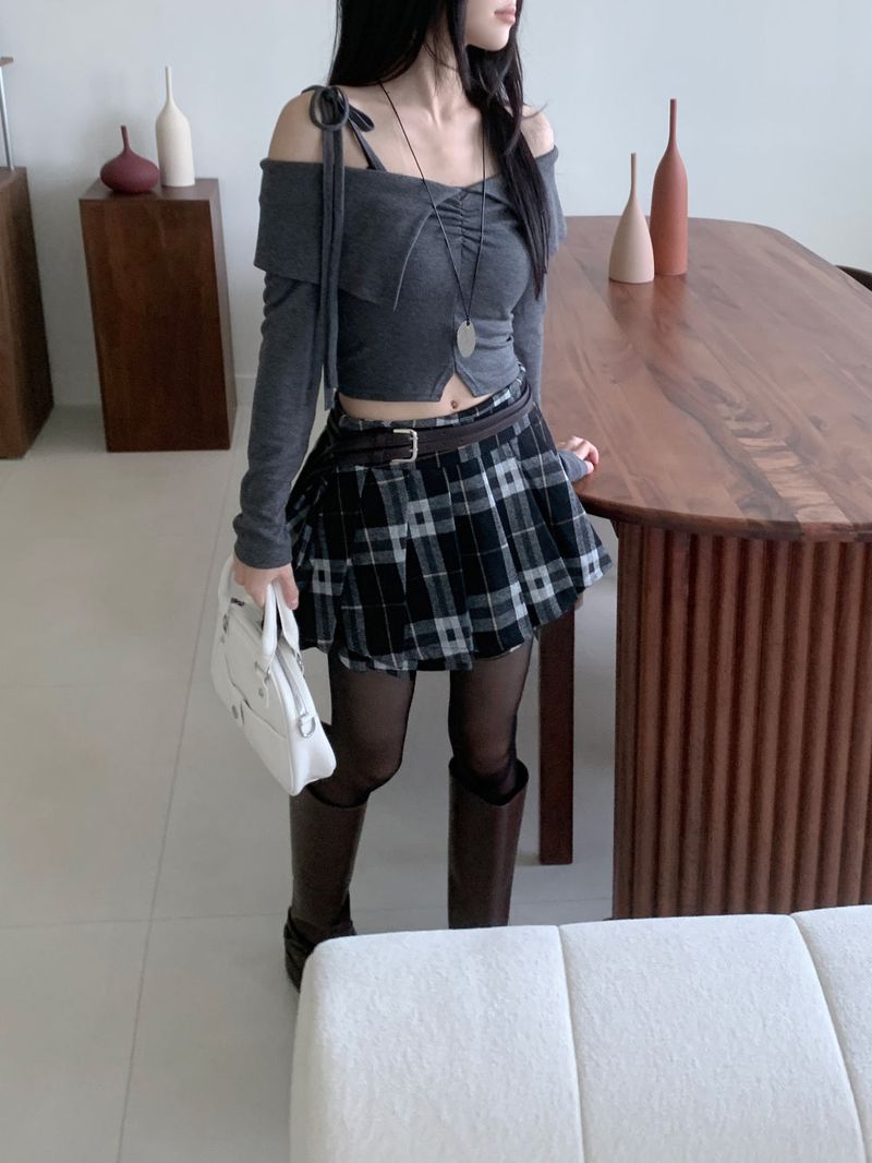 Dear. Winter Winter Check Tiered Mini Skirt