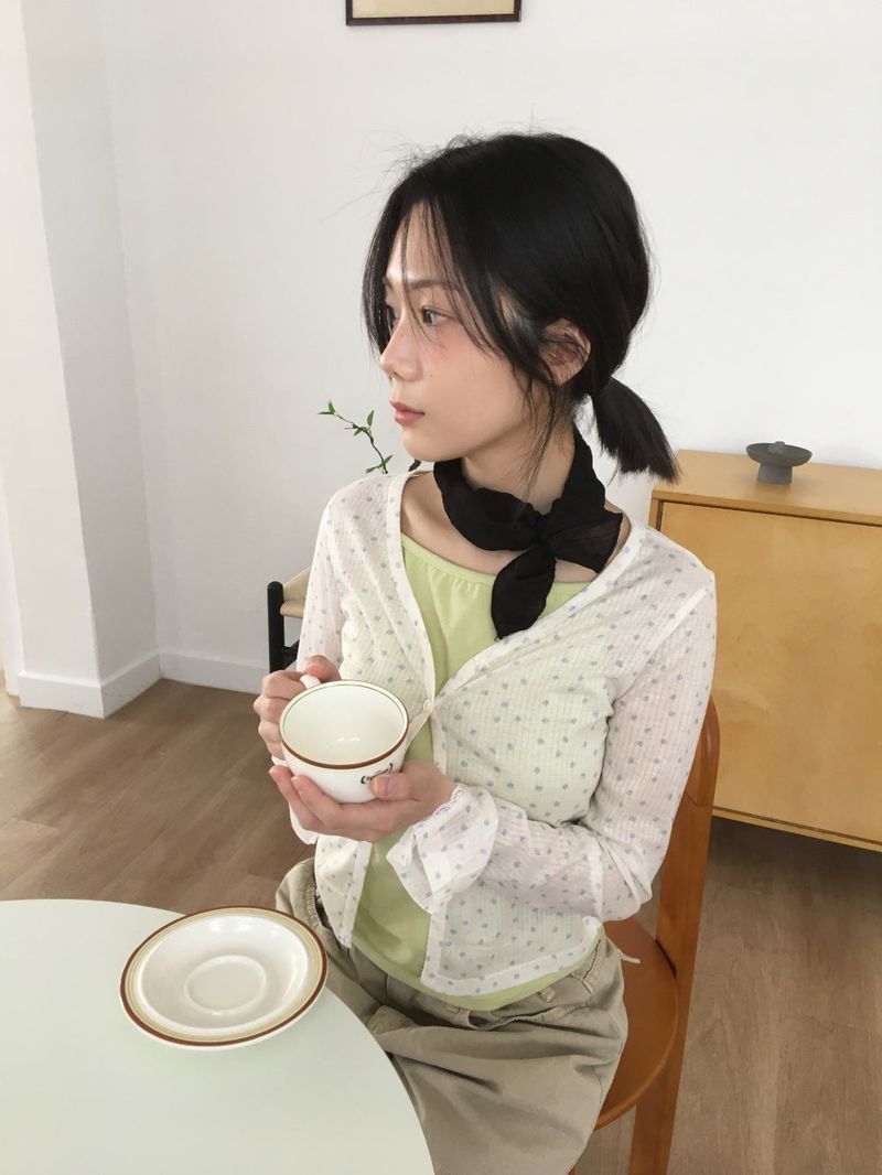 DUGGY(ダギー)の「Petal Sheer Cardigan (2color)(Tops)」