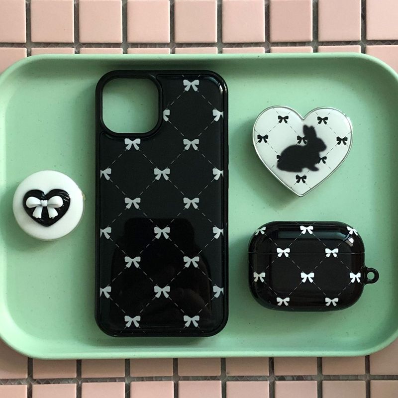 WATERJEAN(ウォータージン)の「vintage black ribbon case (black)(Smartphone Accessories)」