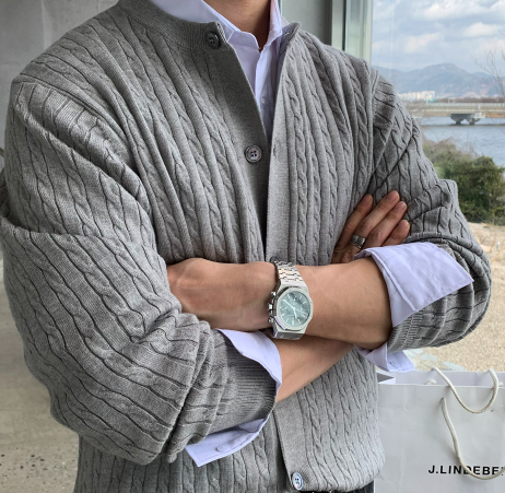 all-day round neck knit cardigan