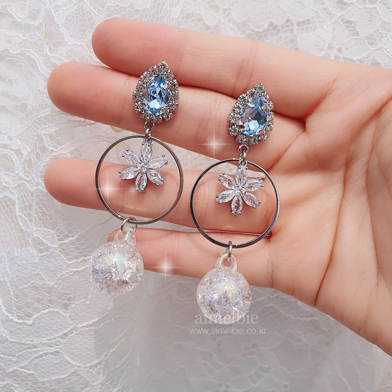 Icy Bloom Earring - Light Blue