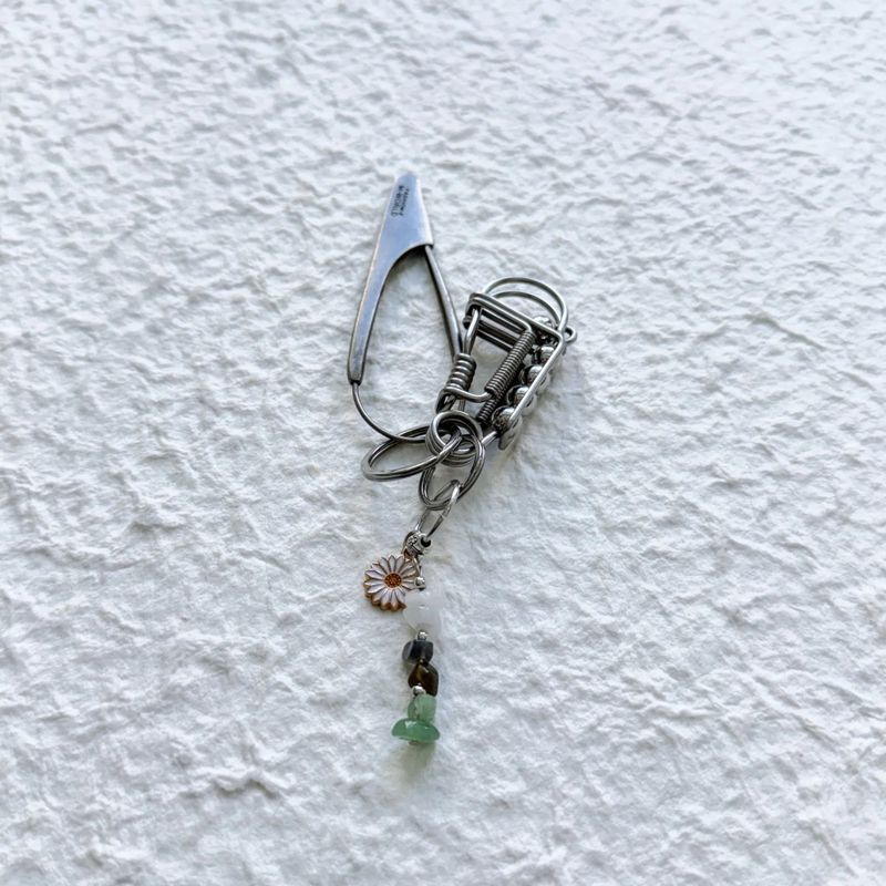 Vintage Spring Charm Clip