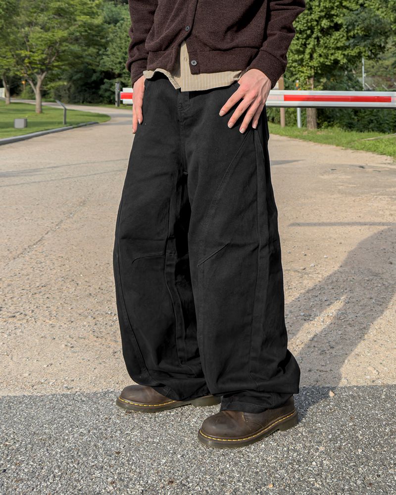 Orbit cut wide cotton pants