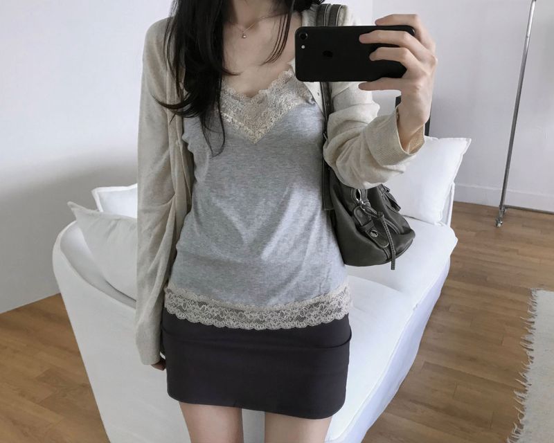 Cindy Lace Sleeveless (one color)
