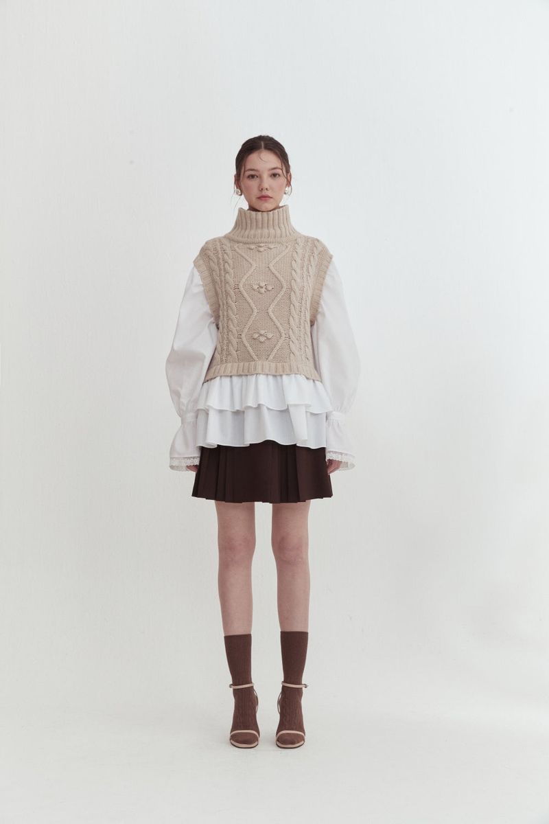 Knit vest blouse