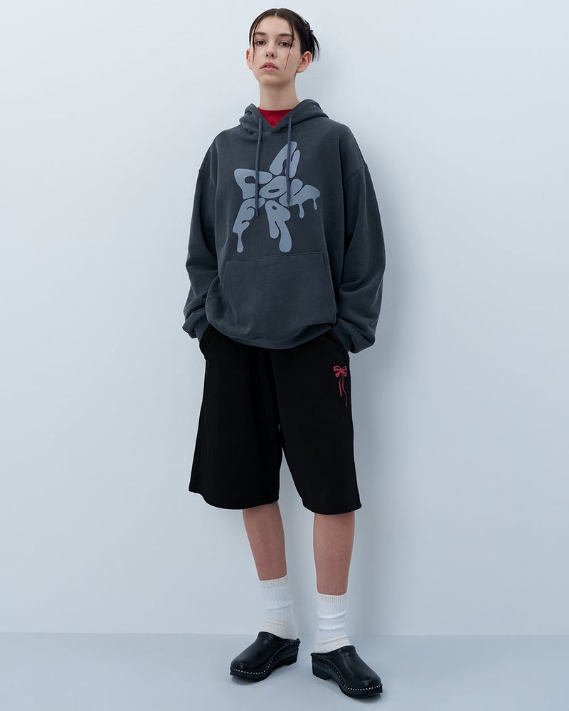 MELTING STAR LOGO PIGMENT HOODIE-CHARCOAL