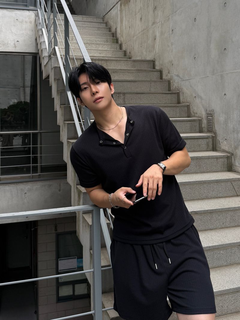 Ocean henley neck short sleeve setup