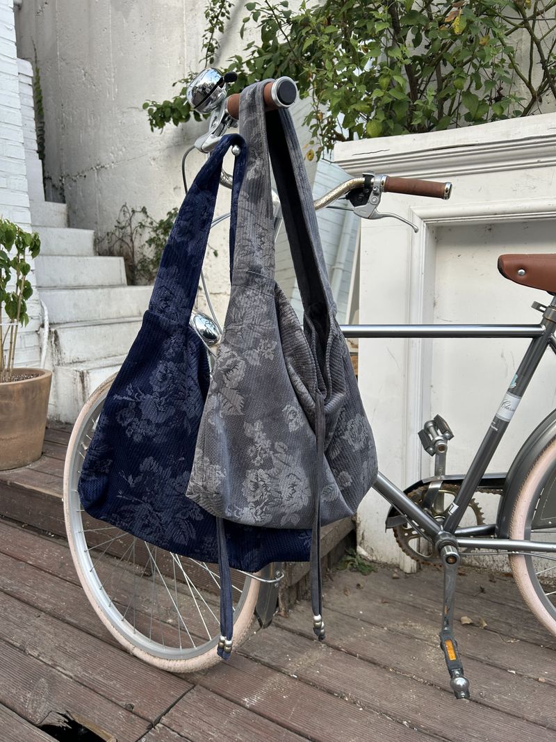 Flower Reversible Shoulder Bag
