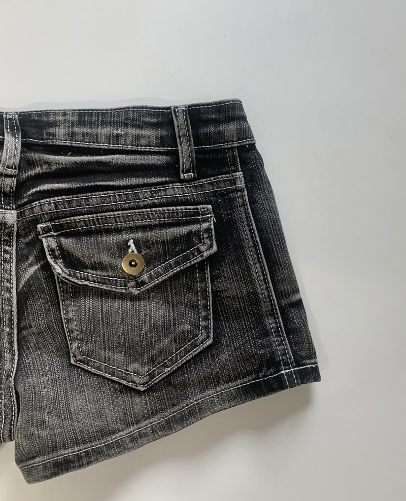 Marilyn y2k dark blue denim shorts