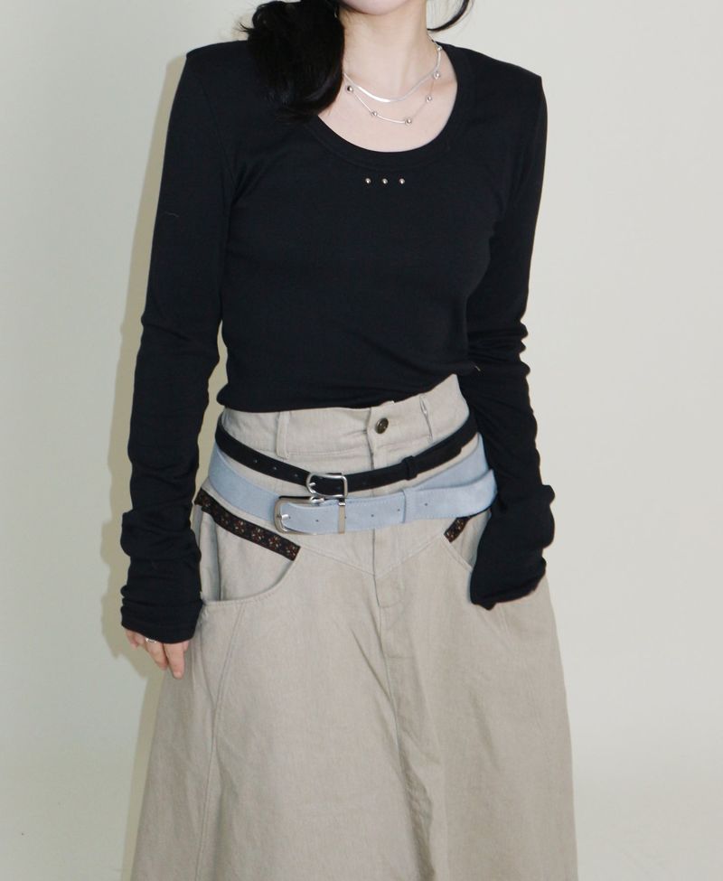 open stud U-neck round long-sleeved T-shirt