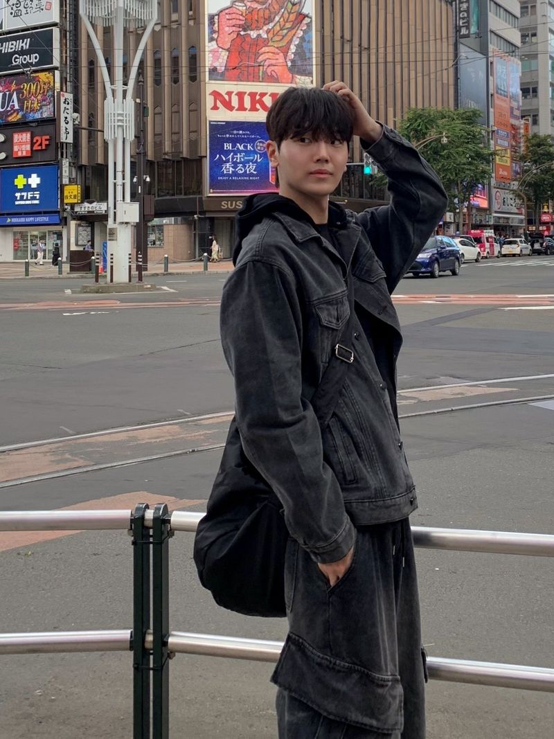 Kuro hood denim jacket