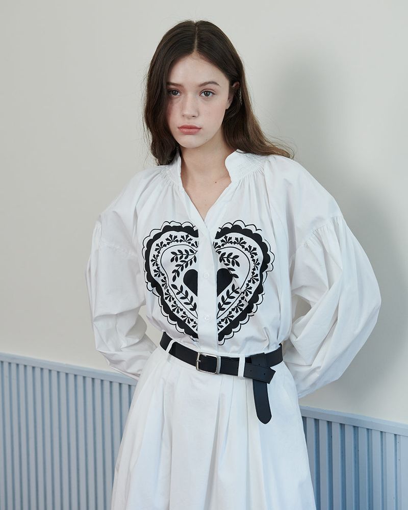 HEART PRINT VOLUME SHIRT [WHITE]