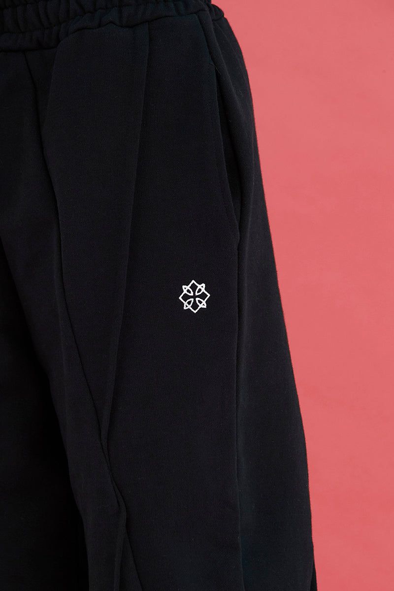 DART SWEATPANTS / BLACK