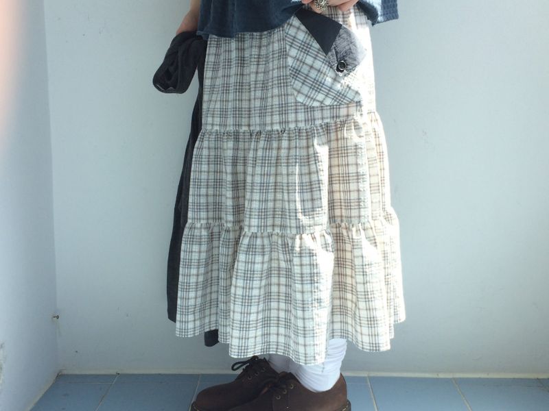 cream checkered pocket skirt