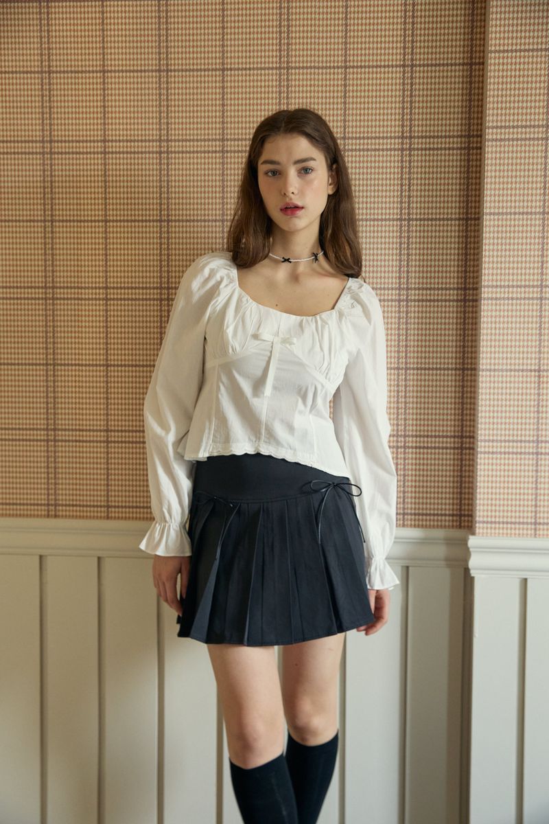 PINK PINEAPPLE（ピンクパイナップル）の「COQUETTE RIBBON BLOUSE（Tops）」
