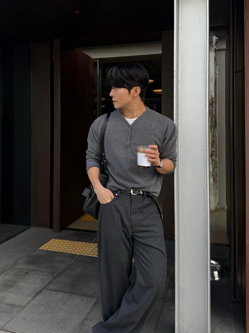 Port button layered knitwear
