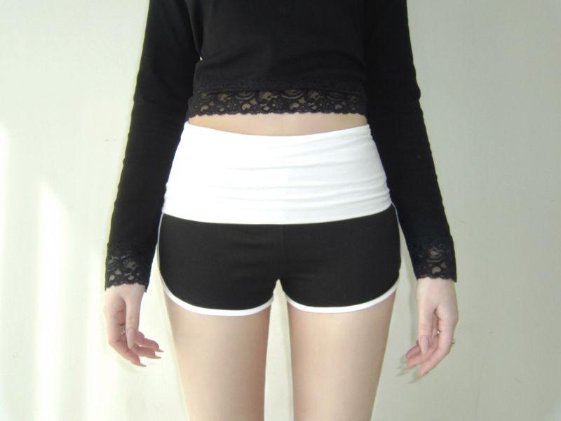 TTSTUDIO(ティーティースタジオ)の「Colouring dolphin pants(Pants)」